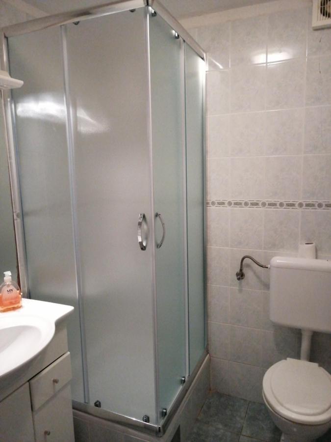 Apartment In Kustici With Balcony, Wifi, Washing Machine Экстерьер фото